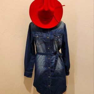 Woman's dressing